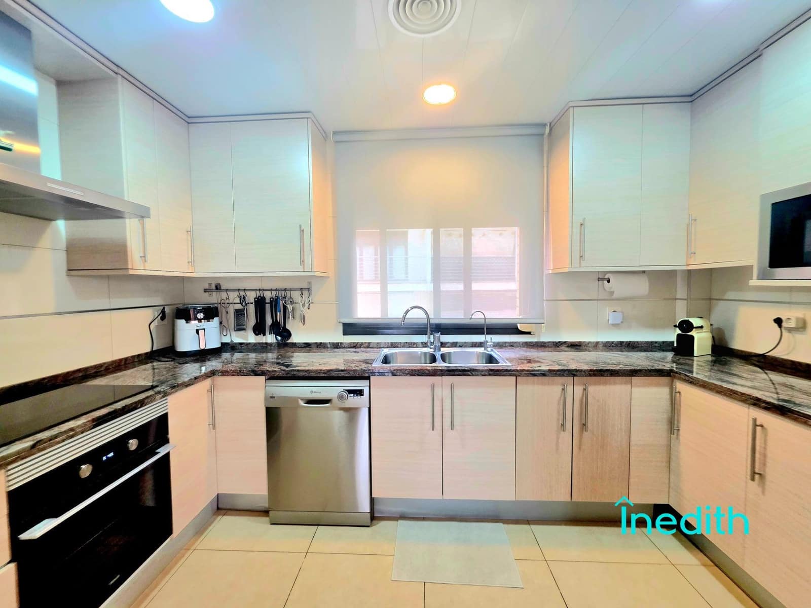 3 slaapkamer Rijtjeshuis te koop in Cubelles met garage - € 415.000 (Ref: 9204733)