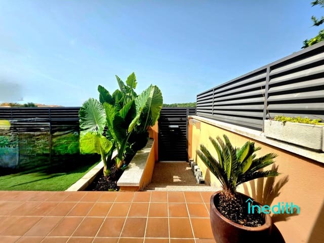 3 quarto Moradia em Banda para venda em Cubelles com garagem - 398 500 € (Ref: 9204733)