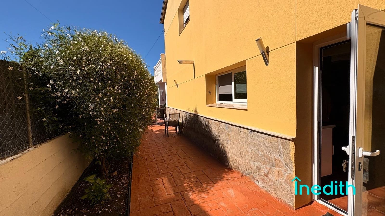 6 soverom Villa til salgs i Cunit med svømmebasseng garasje - € 625 000 (Ref: 9240085)