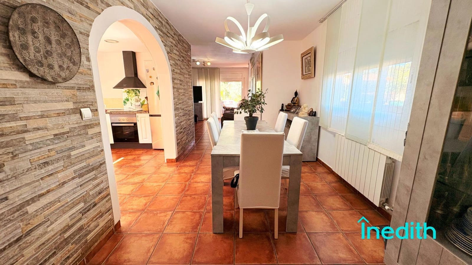 6 soverom Villa til salgs i Cunit med svømmebasseng garasje - € 625 000 (Ref: 9240085)