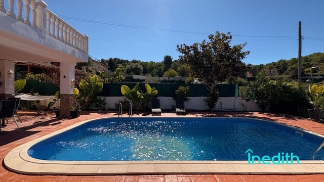 6 bedroom Villa for sale in Cunit with pool garage - € 625,000 (Ref: 9240085)