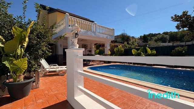 6 bedroom Villa for sale in Cunit with pool garage - € 625,000 (Ref: 9240085)