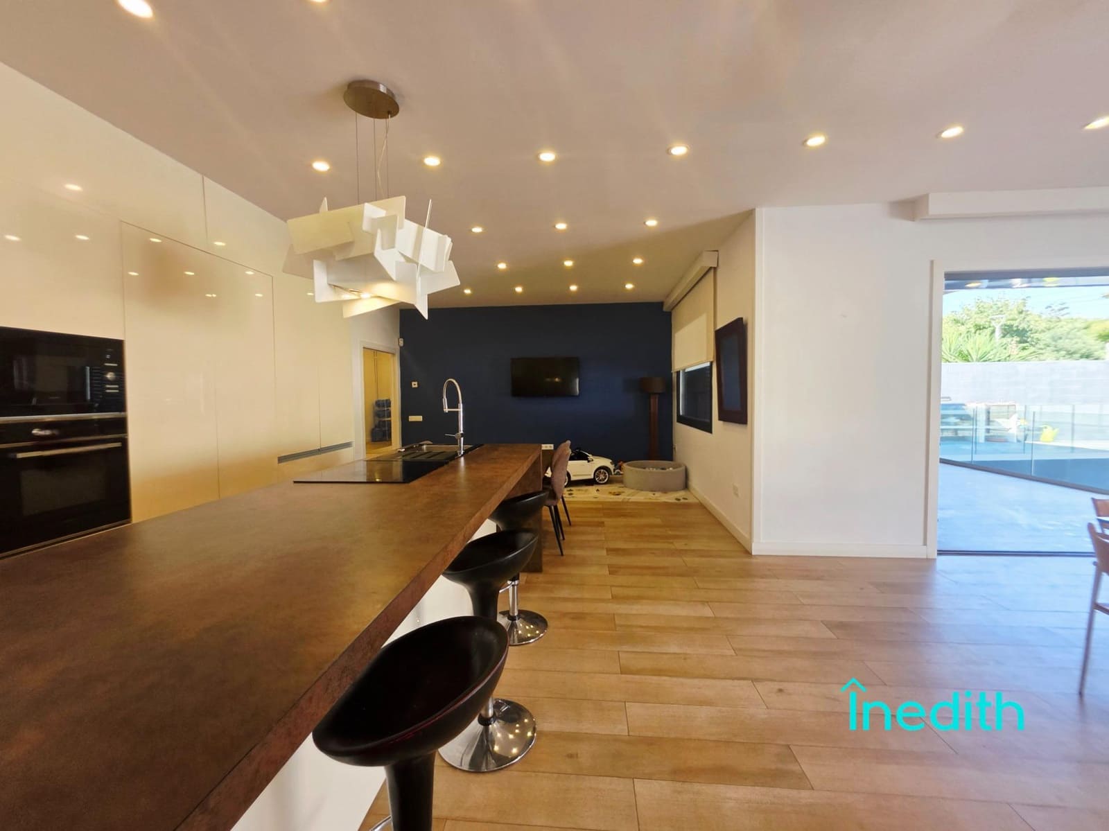 10 bedroom Villa for sale in Cubelles with pool garage - € 780,000 (Ref: 9262736)