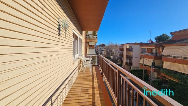 5 quarto Apartamento para venda em Castelldefels com garagem - 670 000 € (Ref: 9301189)