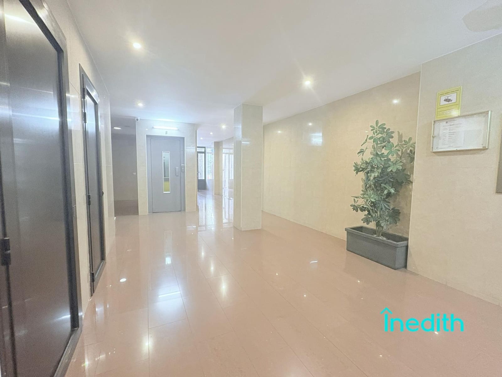 3 quarto Apartamento para venda em L'Hospitalet de Llobregat - 340 000 € (Ref: 9303686)