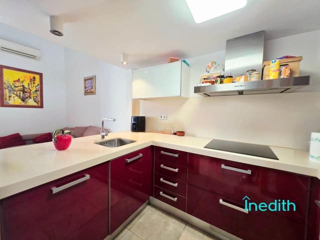 3 soveværelse Byhus til salg i Vilanova i la Geltrú med garage - € 388.500 (Ref: 9326599)