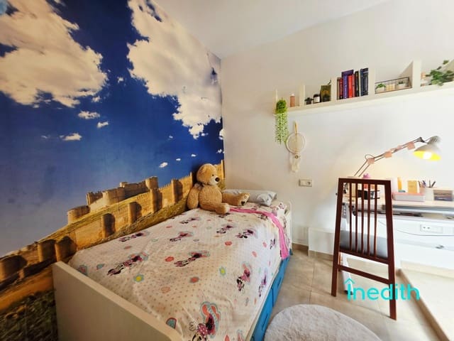 3 soveværelse Byhus til salg i Vilanova i la Geltrú med garage - € 388.500 (Ref: 9326599)