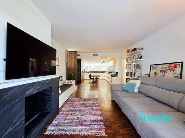 3 bedroom Flat for sale in Castelldefels with pool garage - € 560,000 (Ref: 9356761)