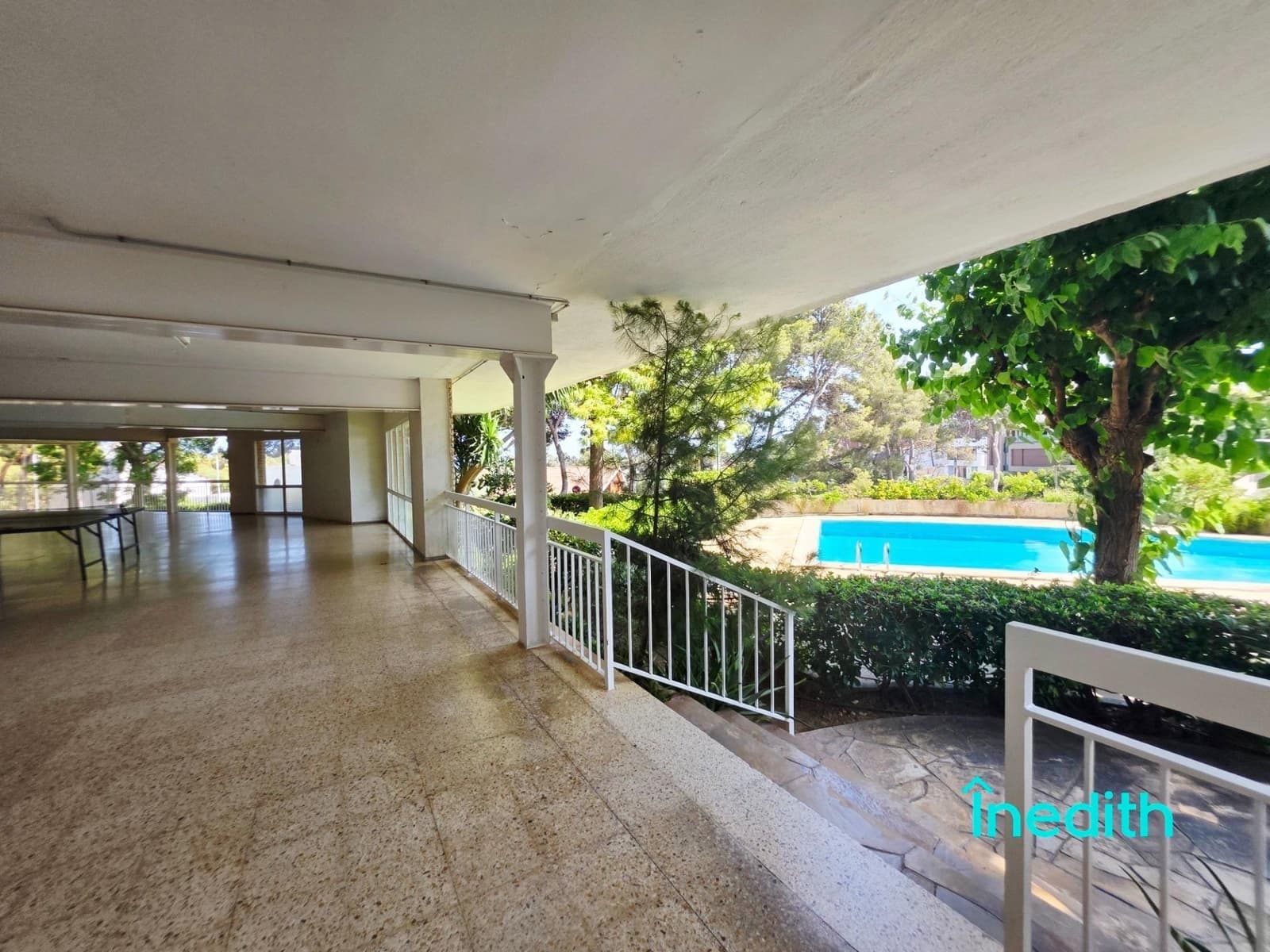 3 makuuhuone Asunto myytävänä paikassa Castelldefels mukana uima-altaan 
autotalli - 560 000 € (Ref: 9356761)