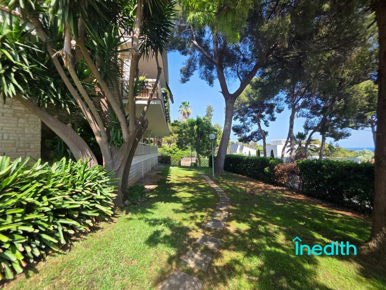 3 bedroom Flat for sale in Castelldefels with pool garage - € 560,000 (Ref: 9356761)