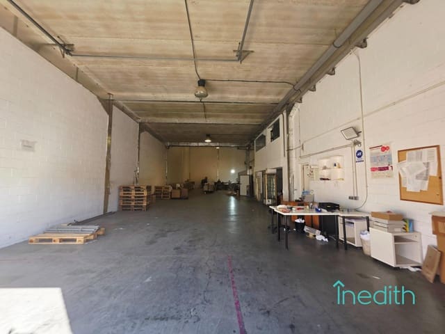 Business for rent in Cornellà de Llobregat with garage - € 3,600 (Ref: 9401315)