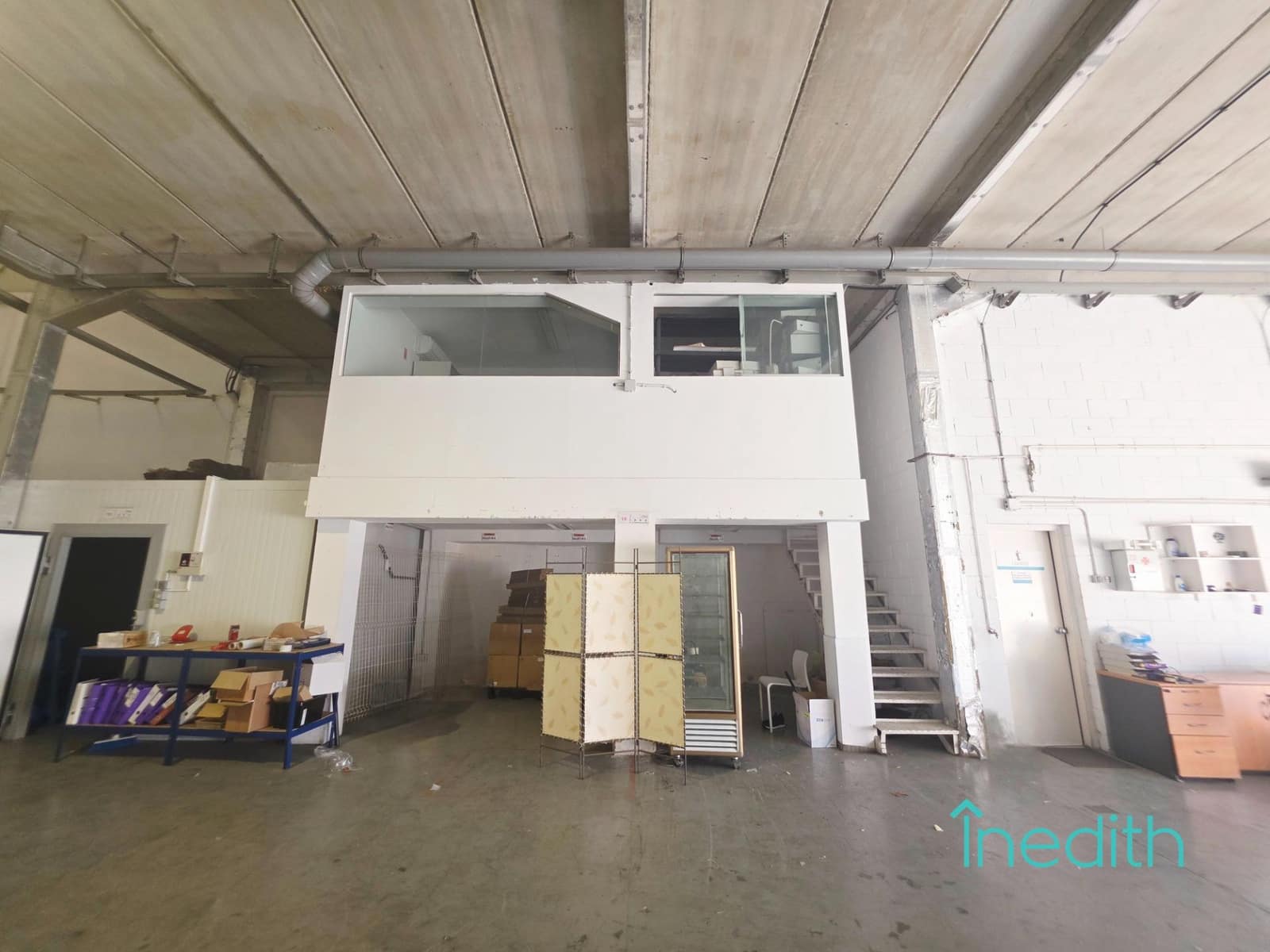 Business for rent in Cornella de Llobregat with garage - € 3,600 (Ref: 9401315)