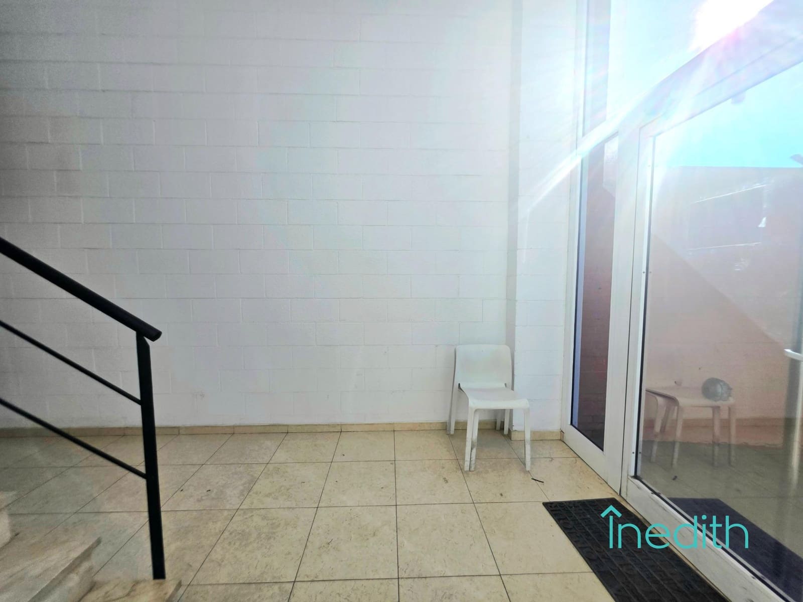 Business for rent in Cornella de Llobregat with garage - € 3,600 (Ref: 9401315)