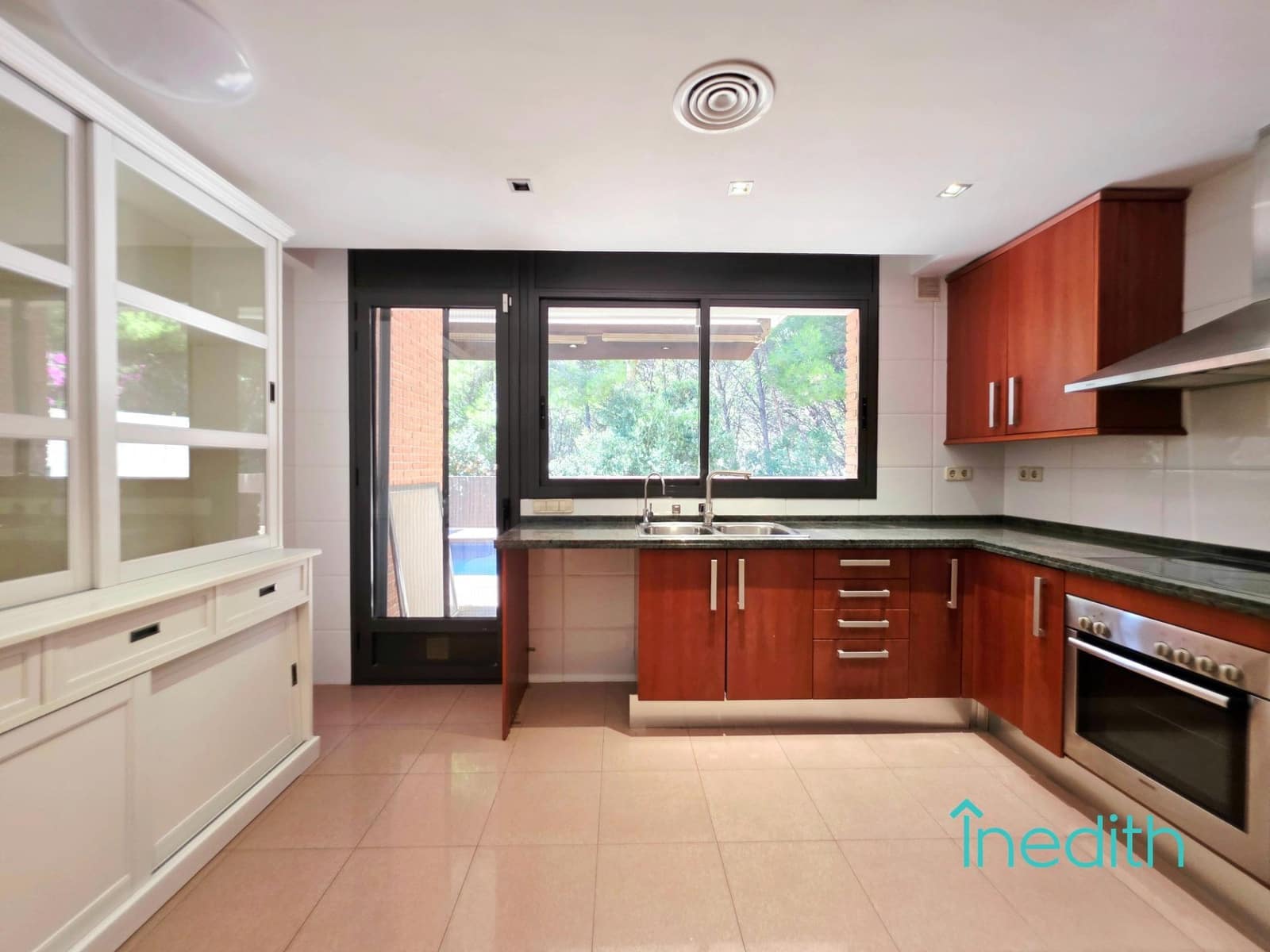 4 soveværelse Byhus til salg i Castelldefels med swimmingpool garage - € 950.000 (Ref: 9408072)