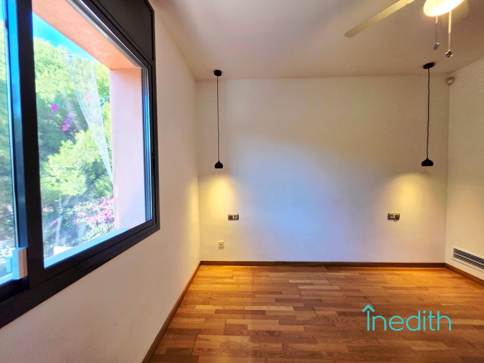 4 soveværelse Byhus til salg i Castelldefels med swimmingpool garage - € 950.000 (Ref: 9408072)