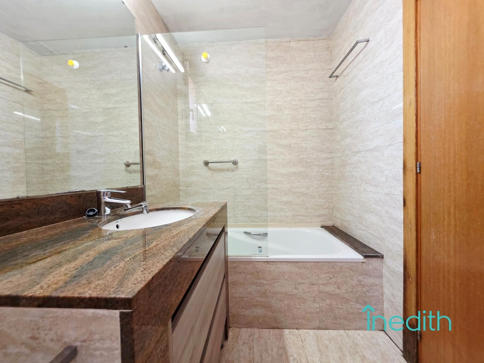 4 soveværelse Byhus til salg i Castelldefels med swimmingpool garage - € 950.000 (Ref: 9408072)