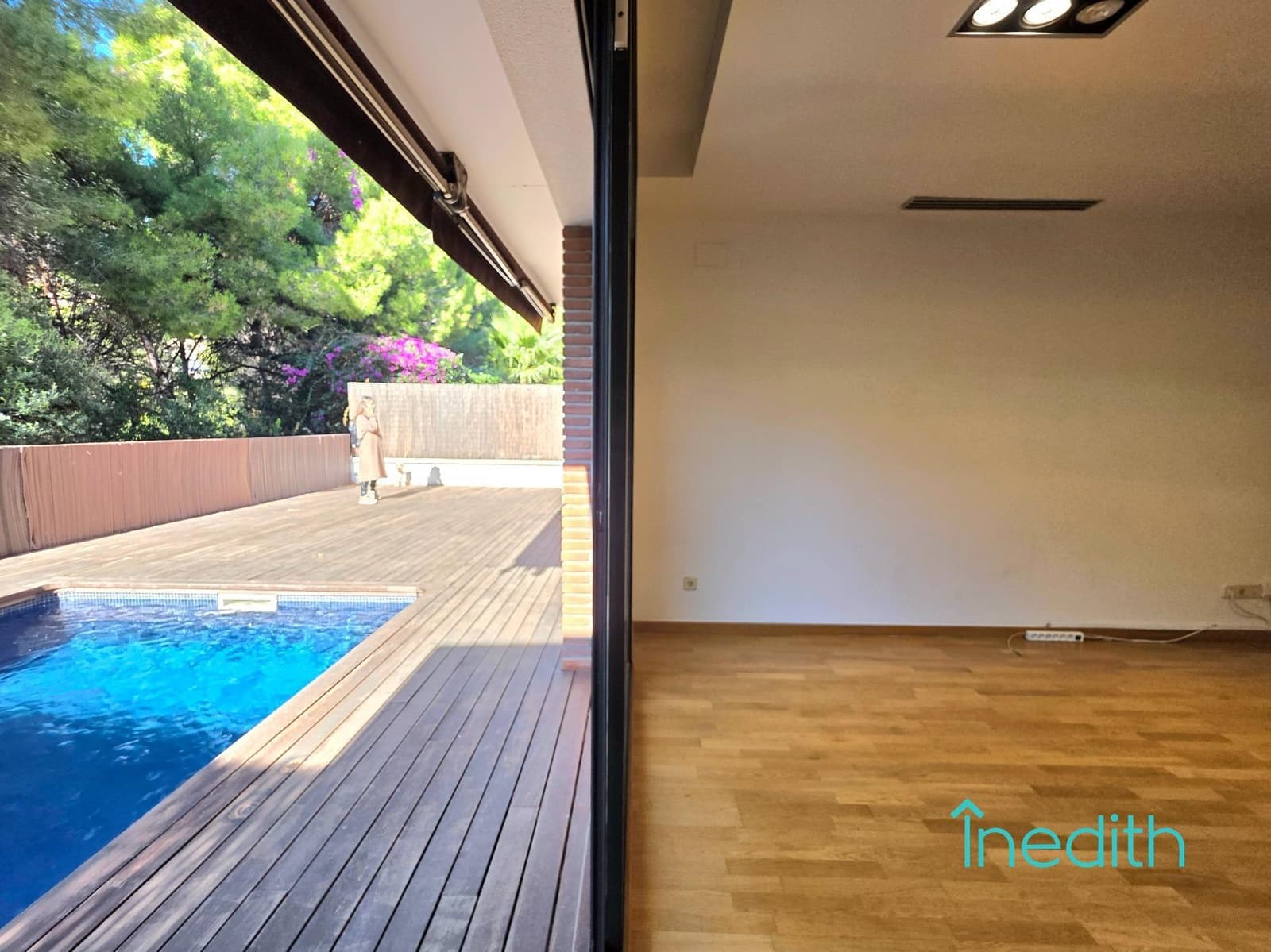 Casa de 4 habitaciones en Castelldefels en venta con piscina garaje - 950.000 € (Ref: 9408072)