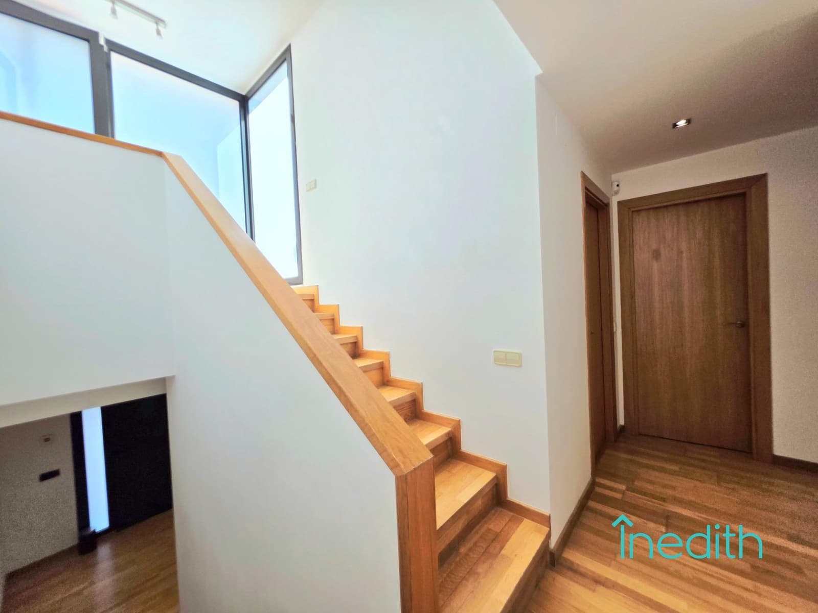 Casa de 4 habitaciones en Castelldefels en venta con piscina garaje - 950.000 € (Ref: 9408072)