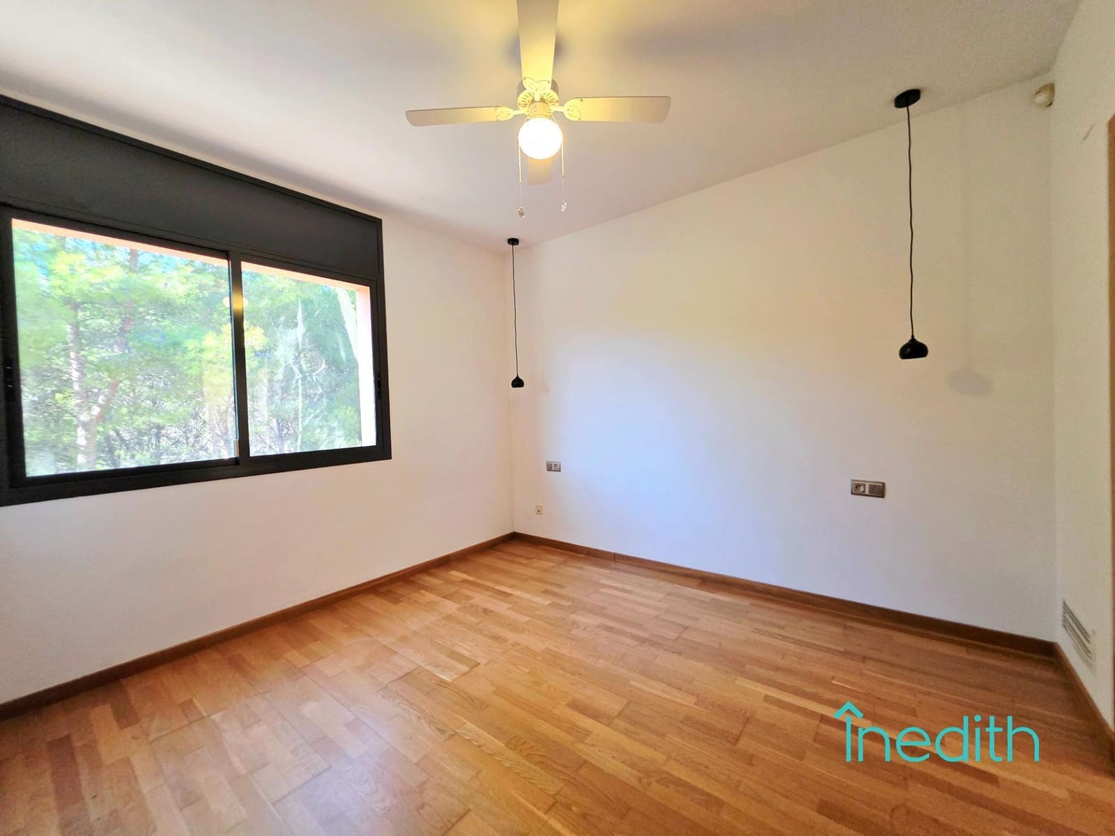 Casa de 4 habitaciones en Castelldefels en venta con piscina garaje - 950.000 € (Ref: 9408072)