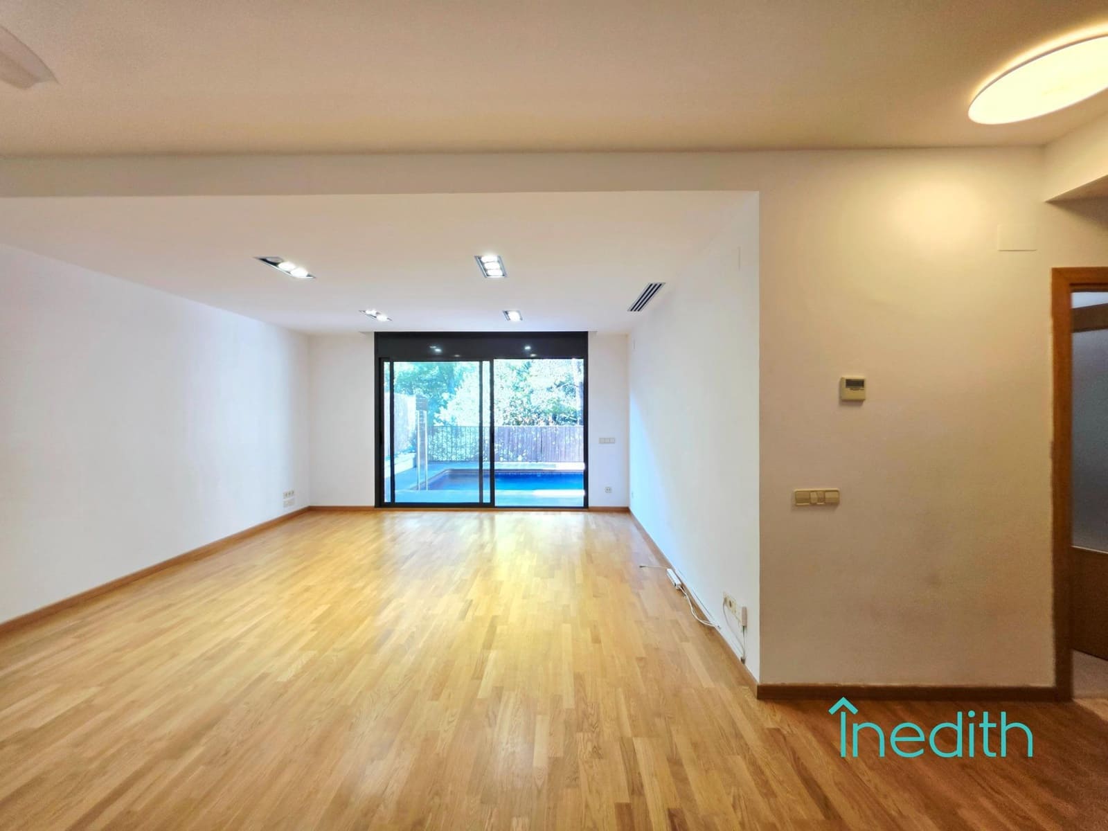 4 soverom Hus til salgs i Les Botigues de Sitges med svømmebasseng garasje - € 950 000 (Ref: 9417872)