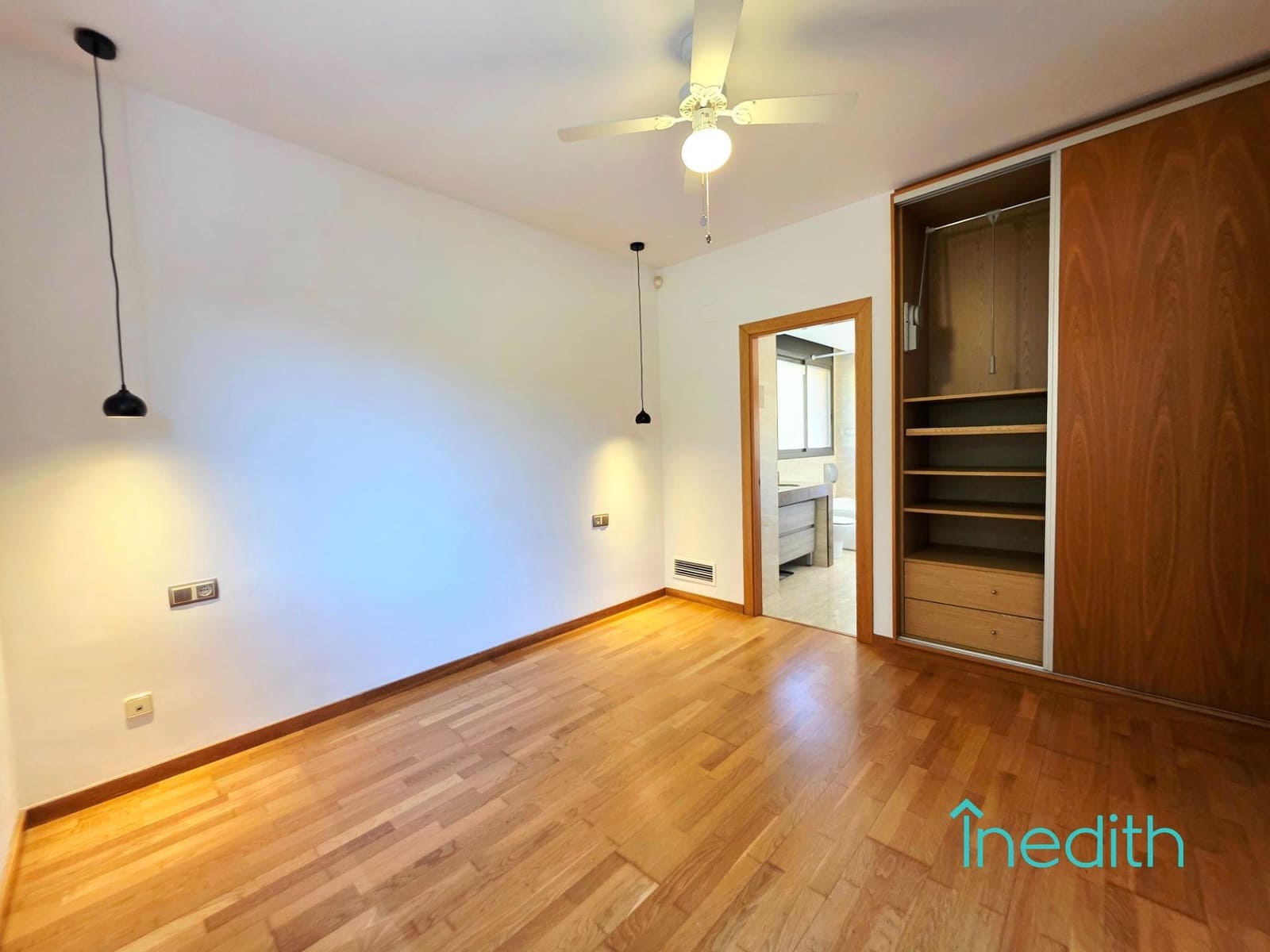 4 Zimmer Haus zu verkaufen in Les Botigues de Sitges mit Pool Garage - 950.000 € (Ref: 9417872)