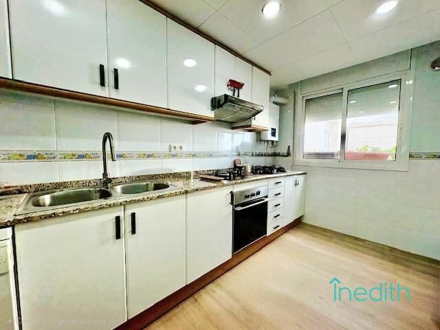 3 slaapkamer Flat te koop in Cubelles met garage - € 330.000 (Ref: 9456443)