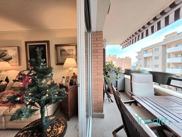 4 slaapkamer Flat te koop in Castelldefels met zwembad garage - € 449.000 (Ref: 9474277)