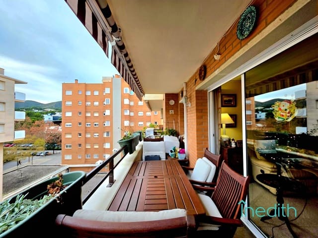 4 slaapkamer Flat te koop in Castelldefels met zwembad garage - € 449.000 (Ref: 9474277)