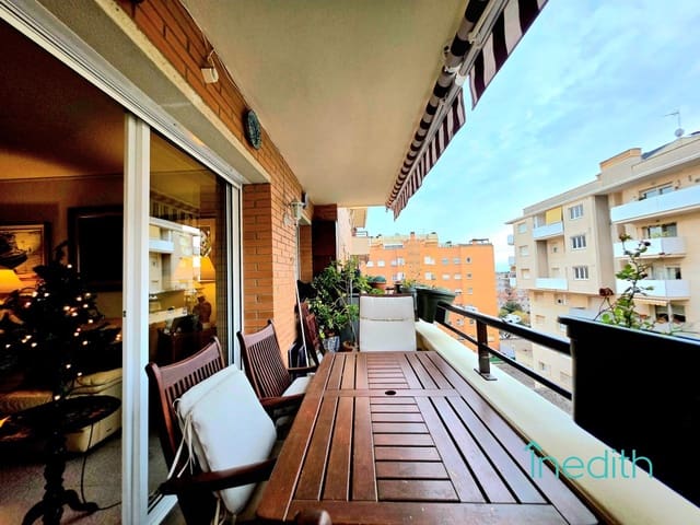 4 slaapkamer Flat te koop in Castelldefels met zwembad garage - € 449.000 (Ref: 9474277)