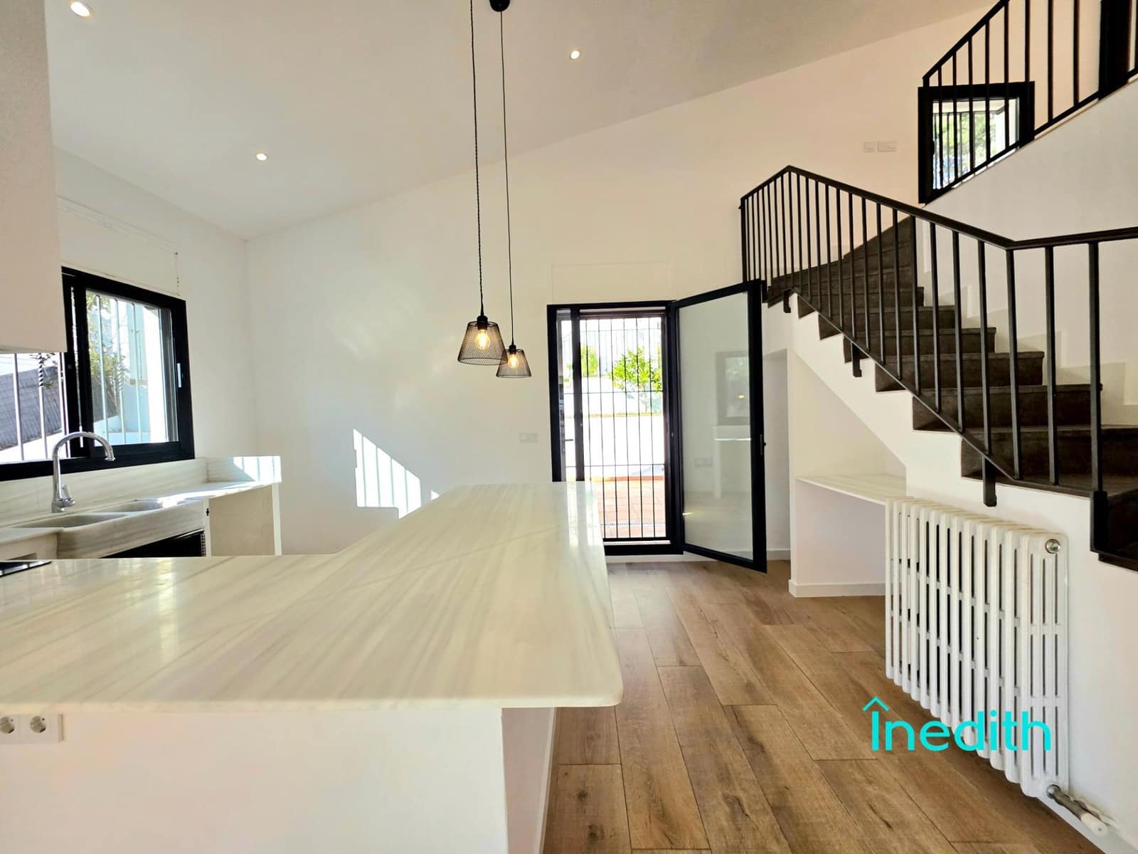 5 bedroom Villa for rent in Castelldefels with pool garage - € 5,400 (Ref: 9494708)