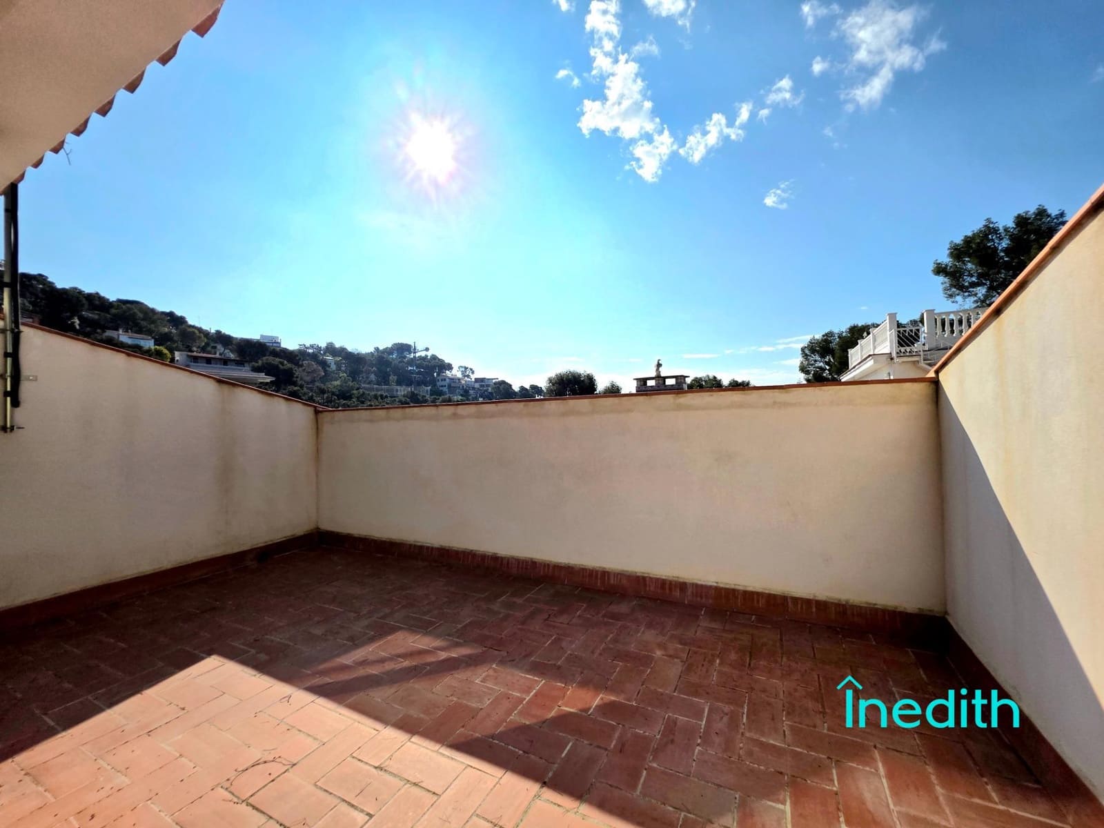 5 bedroom Villa for rent in Castelldefels with pool garage - € 5,400 (Ref: 9494708)