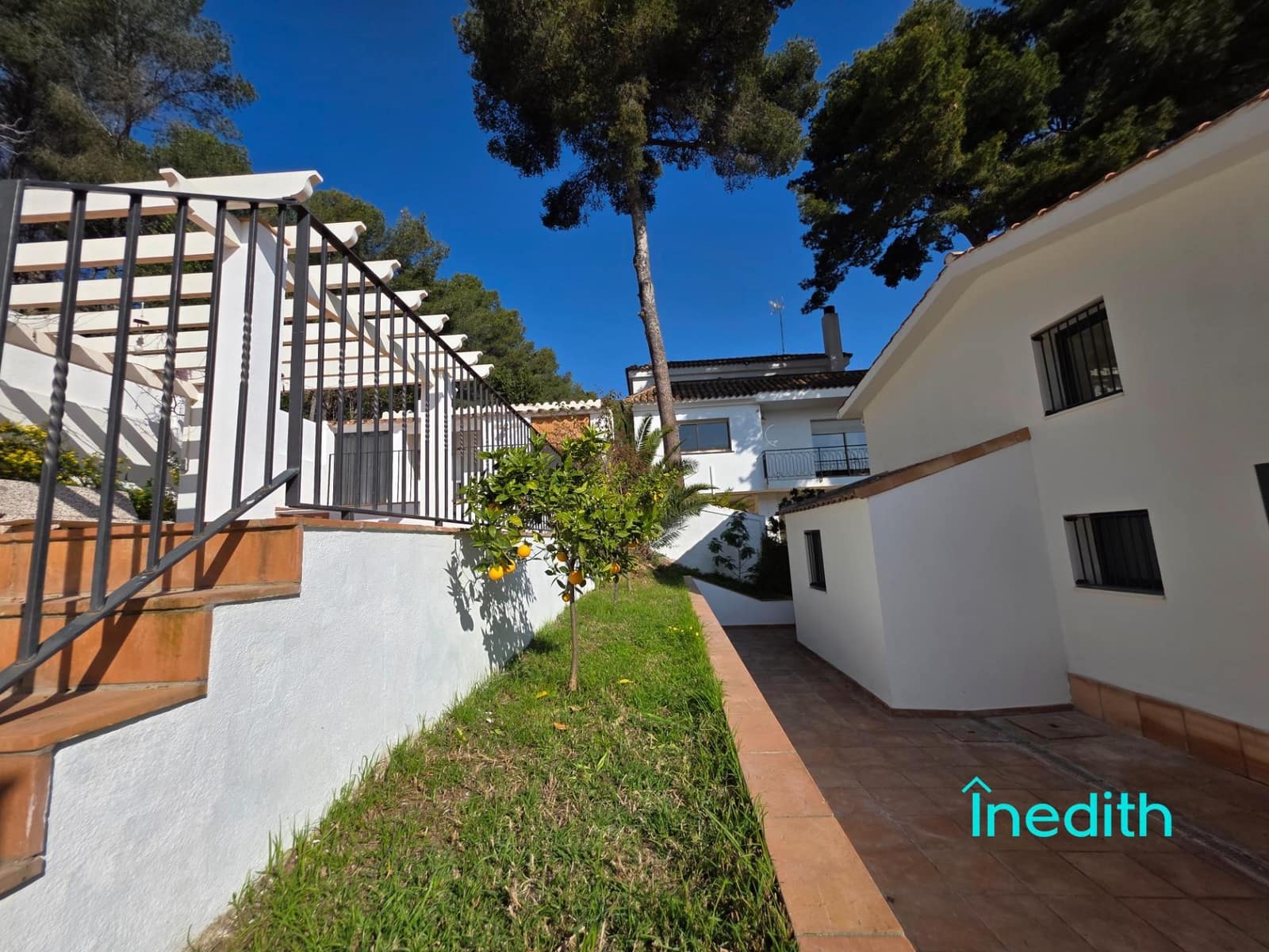 5 bedroom Villa for rent in Castelldefels with pool garage - € 5,400 (Ref: 9494708)