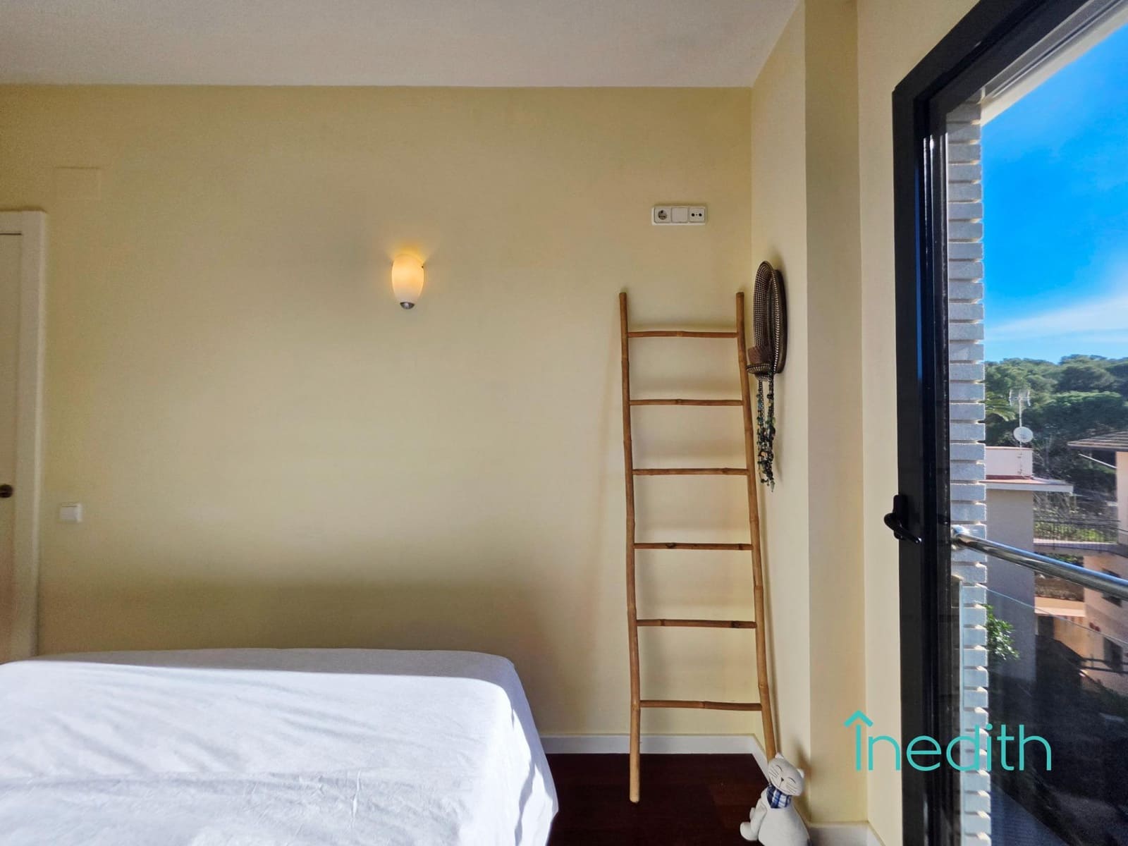 2 bedroom Flat for sale in Sant Pere de Ribes with garage - € 399,000 (Ref: 9497524)