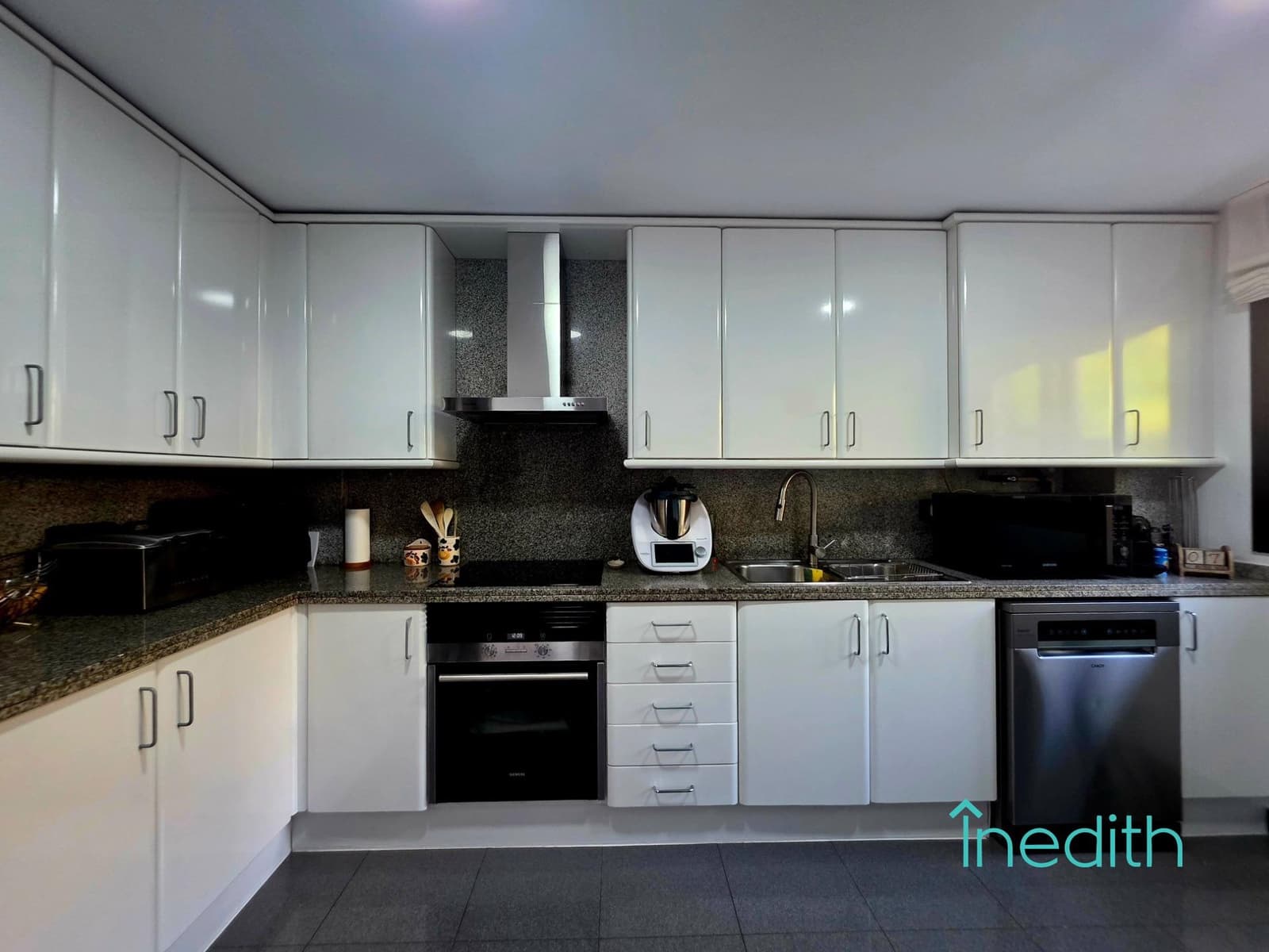 3 quarto Moradia em Banda para venda em Vilanova i la Geltru com piscina garagem - 399 000 € (Ref: 9509101)