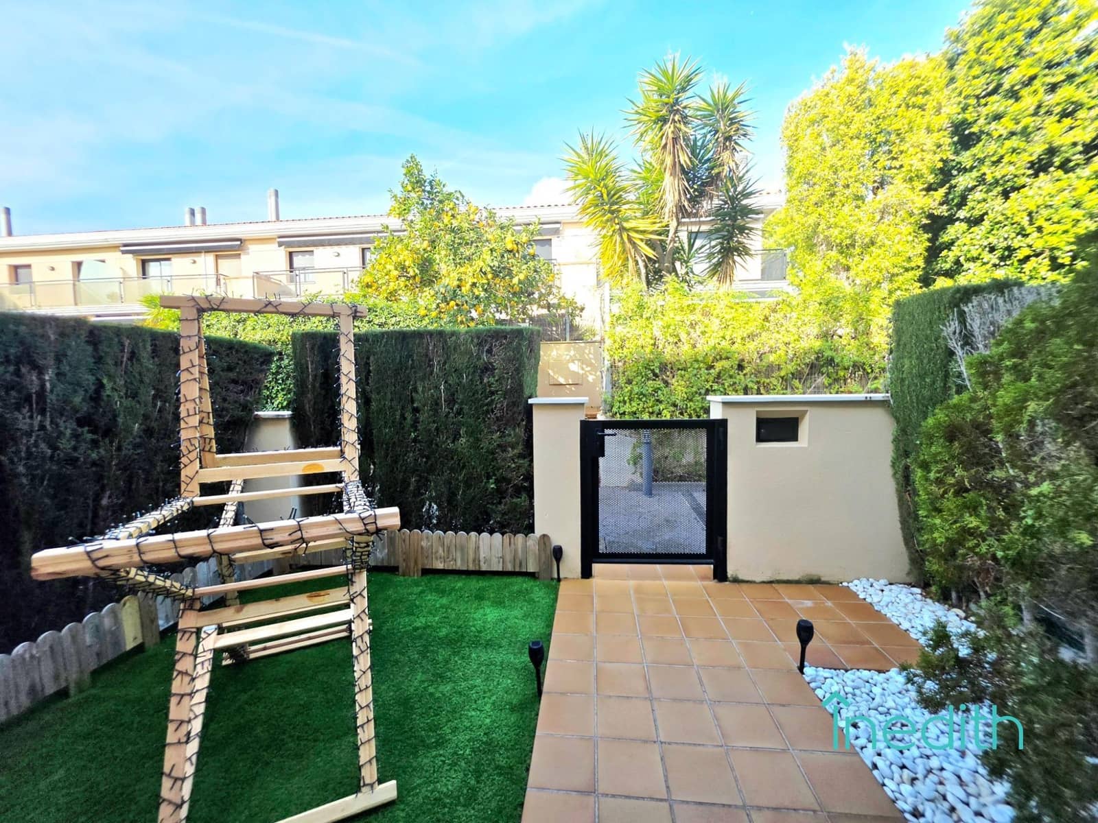 3 quarto Moradia em Banda para venda em Vilanova i la Geltru com piscina garagem - 399 000 € (Ref: 9509101)