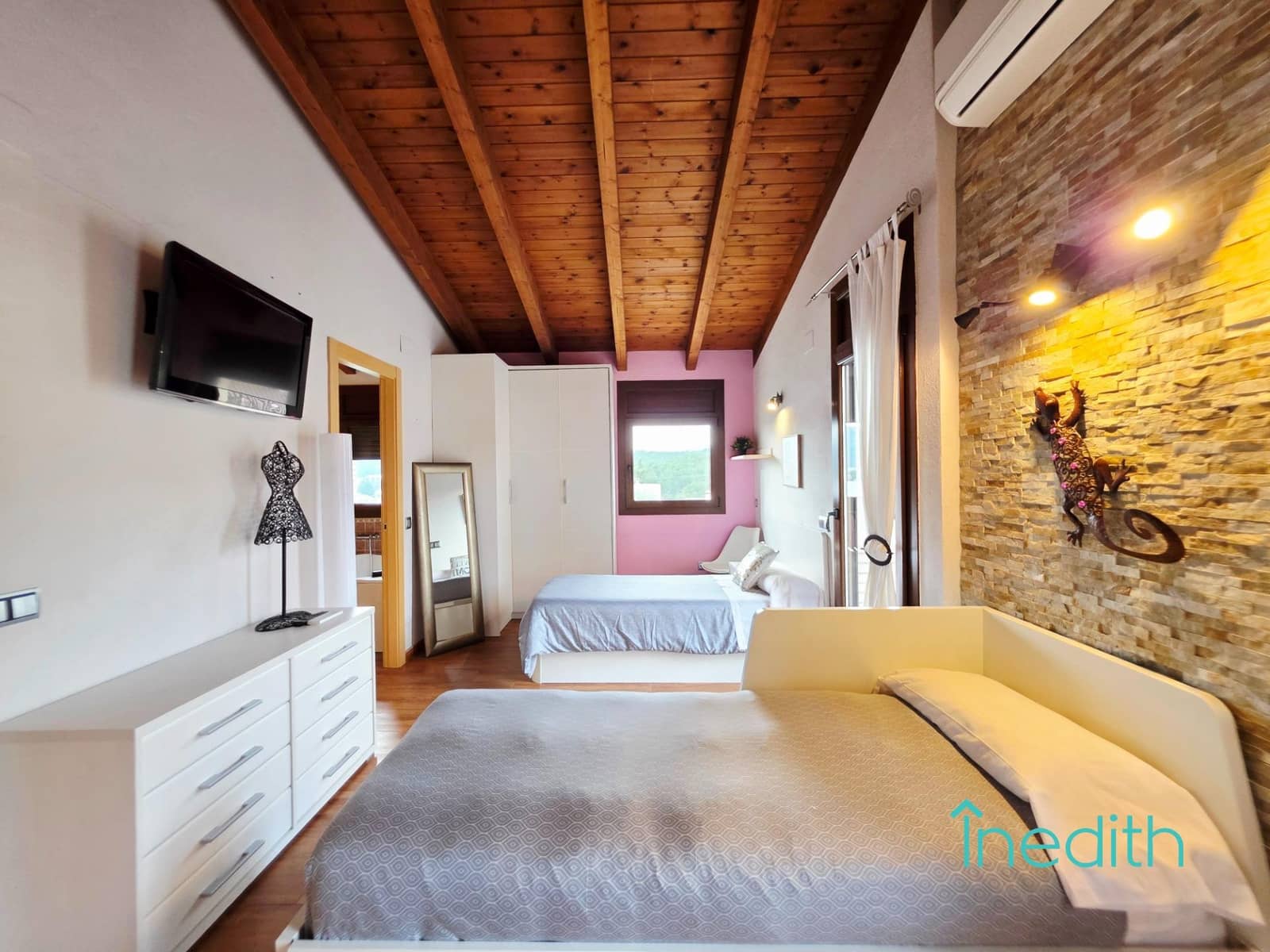 4 Zimmer Villa zu verkaufen in Canyelles mit Pool Garage - 670.000 € (Ref: 9513523)