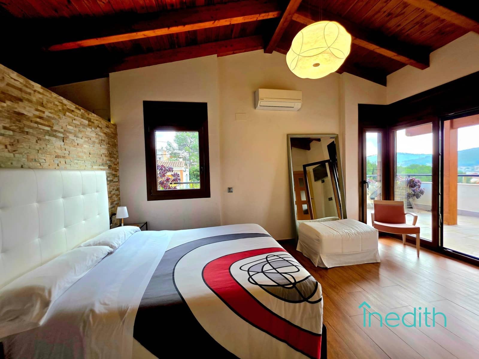 4 Zimmer Villa zu verkaufen in Canyelles mit Pool Garage - 670.000 € (Ref: 9513523)