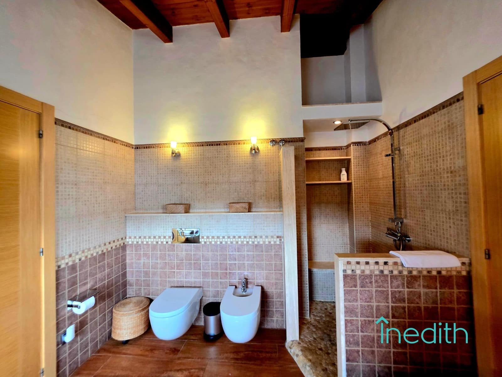 4 Zimmer Villa zu verkaufen in Canyelles mit Pool Garage - 670.000 € (Ref: 9513523)