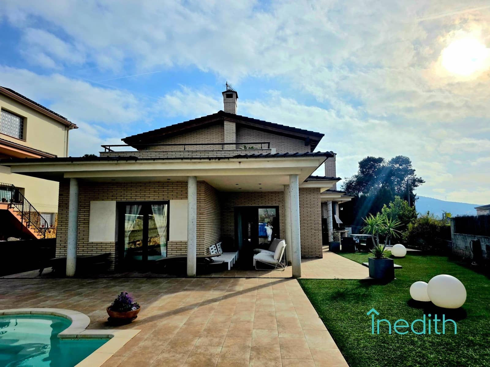 4 Zimmer Villa zu verkaufen in Canyelles mit Pool Garage - 670.000 € (Ref: 9513523)