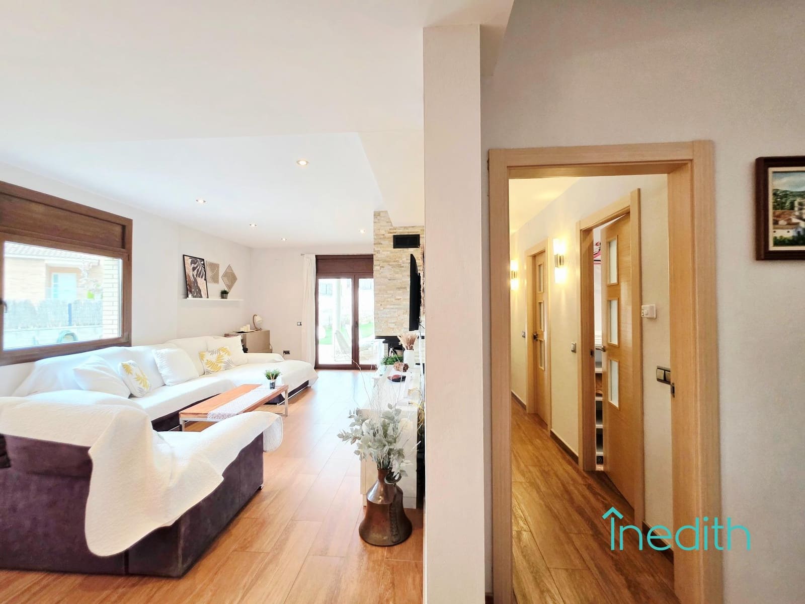 4 Zimmer Villa zu verkaufen in Canyelles mit Pool Garage - 670.000 € (Ref: 9513523)