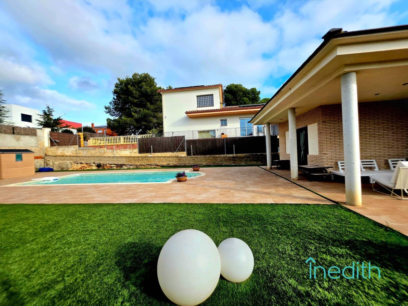 4 Zimmer Villa zu verkaufen in Canyelles mit Pool Garage - 670.000 € (Ref: 9513523)