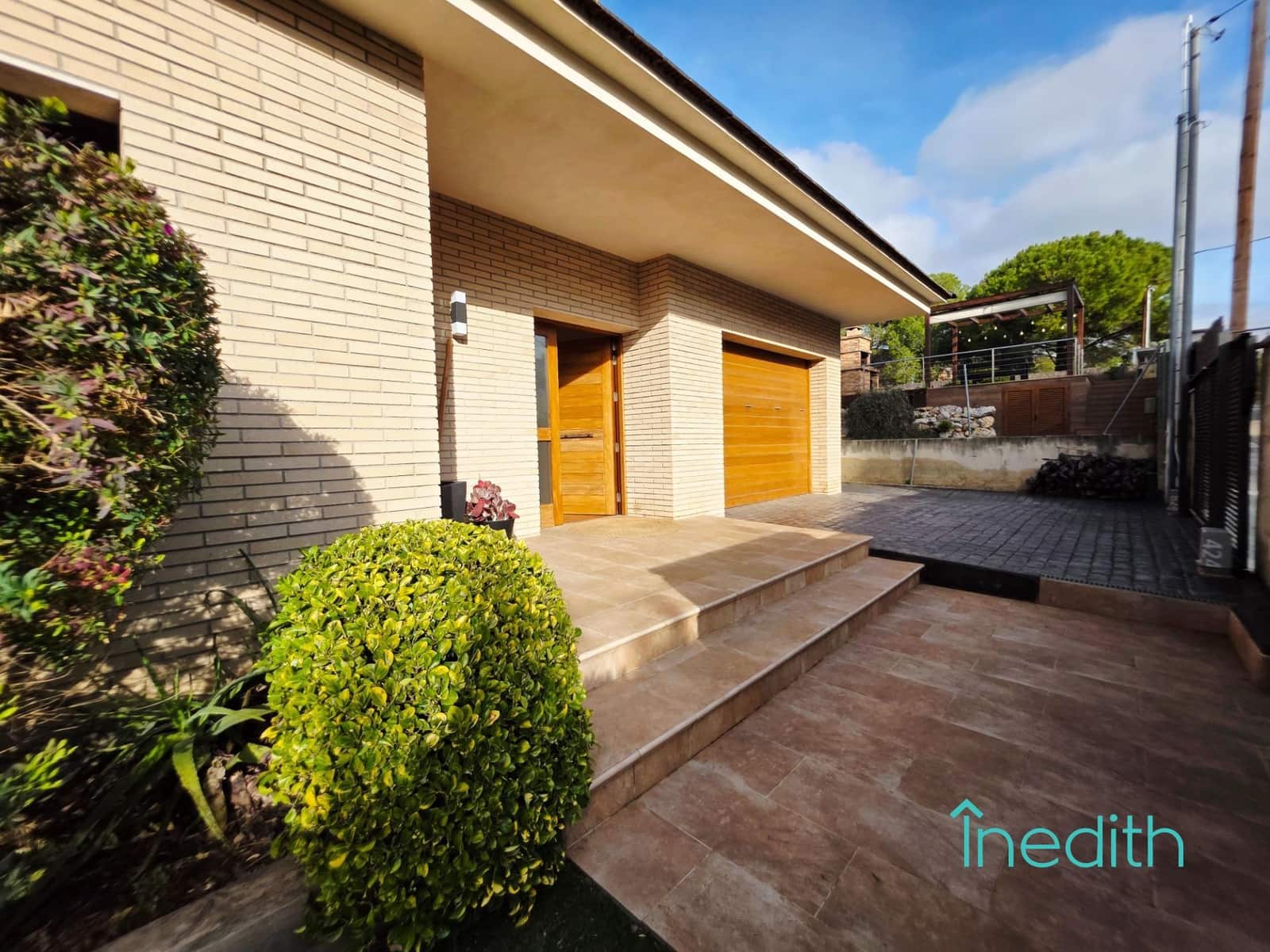 4 Zimmer Villa zu verkaufen in Canyelles mit Pool Garage - 670.000 € (Ref: 9513523)