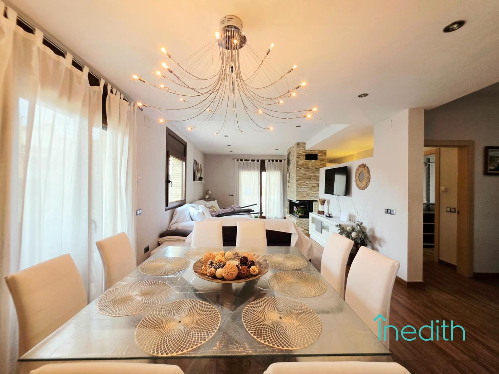 4 Zimmer Villa zu verkaufen in Canyelles mit Pool Garage - 670.000 € (Ref: 9513523)