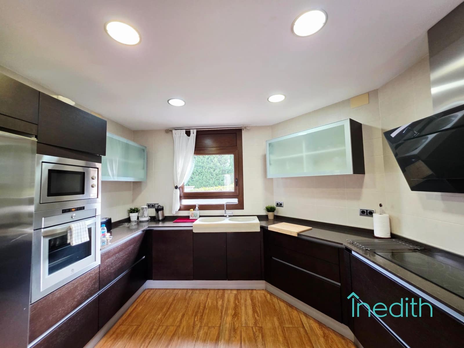 4 Zimmer Villa zu verkaufen in Canyelles mit Pool Garage - 670.000 € (Ref: 9513523)