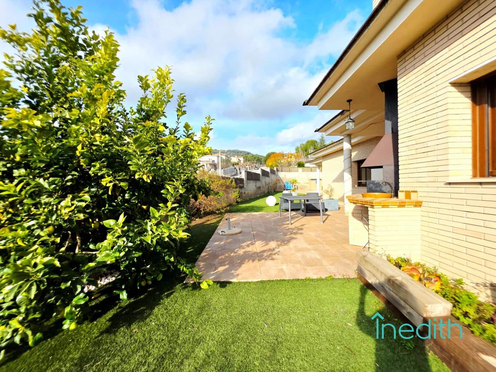 4 Zimmer Villa zu verkaufen in Canyelles mit Pool Garage - 670.000 € (Ref: 9513523)