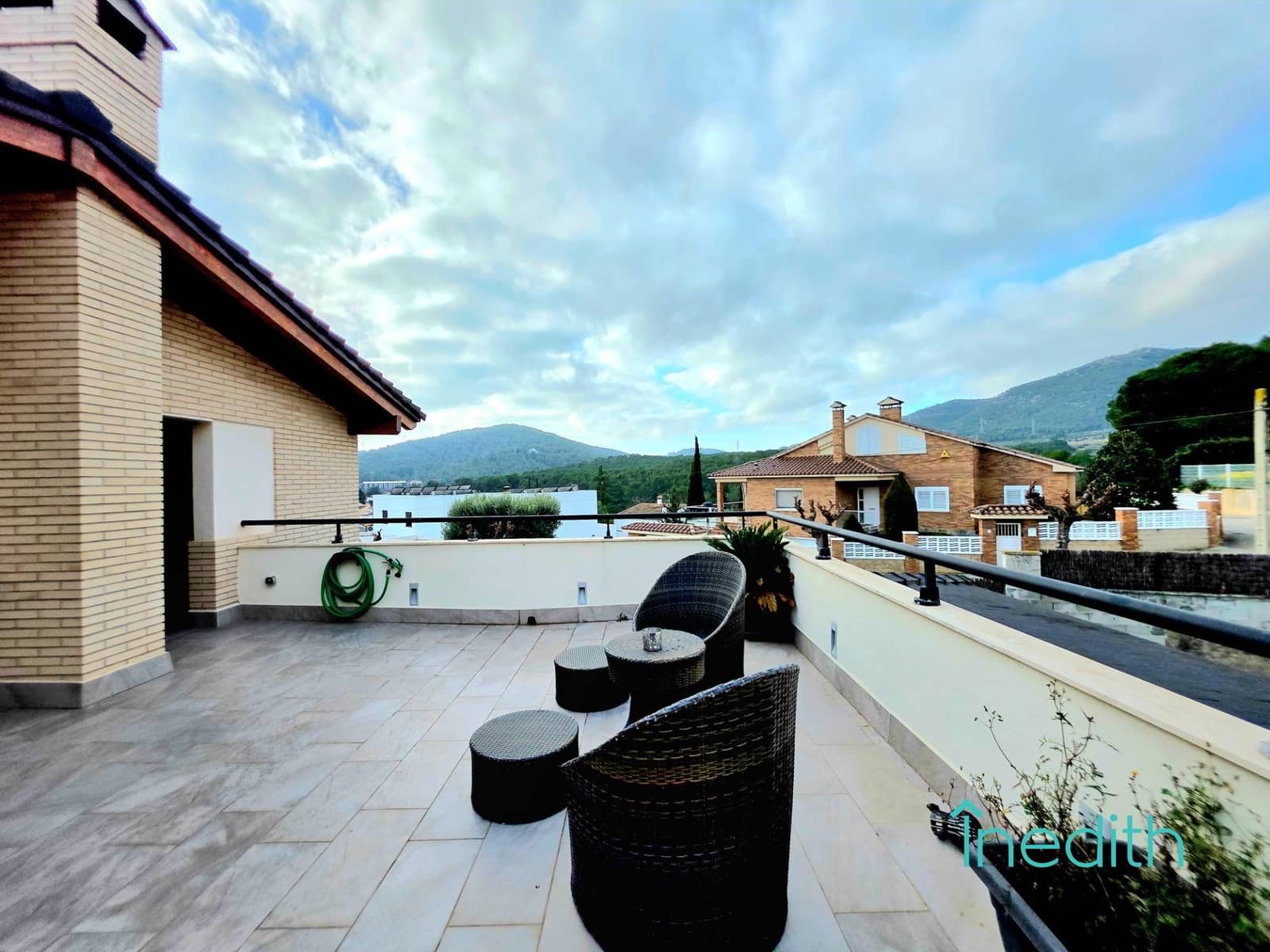 4 Zimmer Villa zu verkaufen in Canyelles mit Pool Garage - 670.000 € (Ref: 9513523)