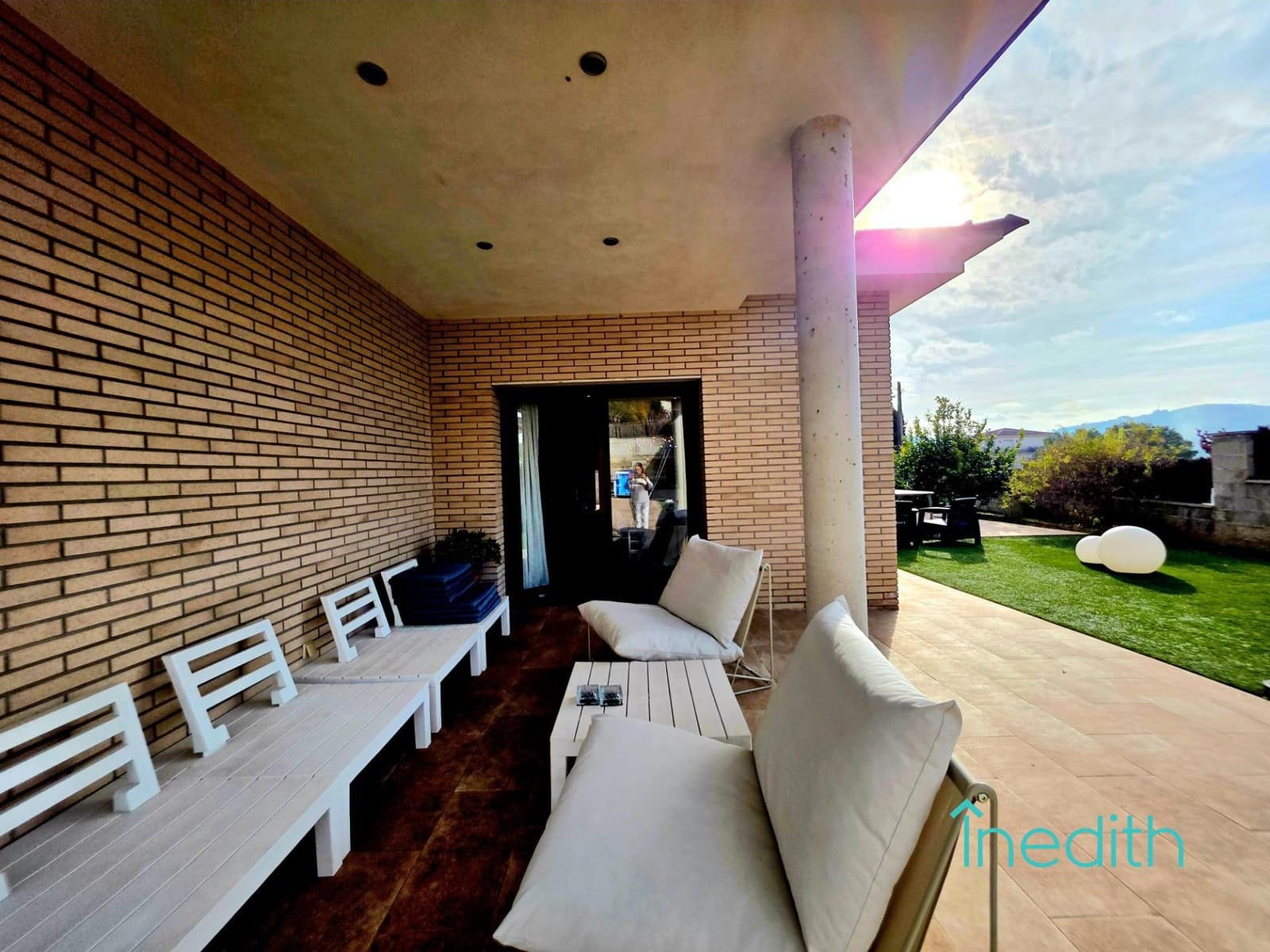 4 Zimmer Villa zu verkaufen in Canyelles mit Pool Garage - 670.000 € (Ref: 9513523)