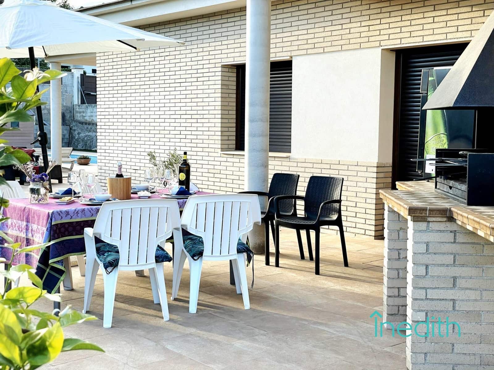 4 Zimmer Villa zu verkaufen in Canyelles mit Pool Garage - 670.000 € (Ref: 9513523)