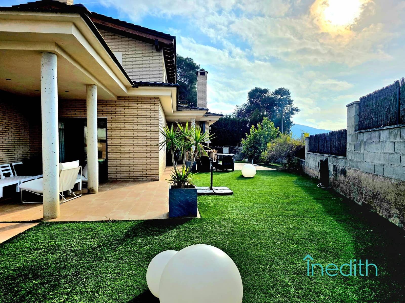 4 Zimmer Villa zu verkaufen in Canyelles mit Pool Garage - 670.000 € (Ref: 9513523)