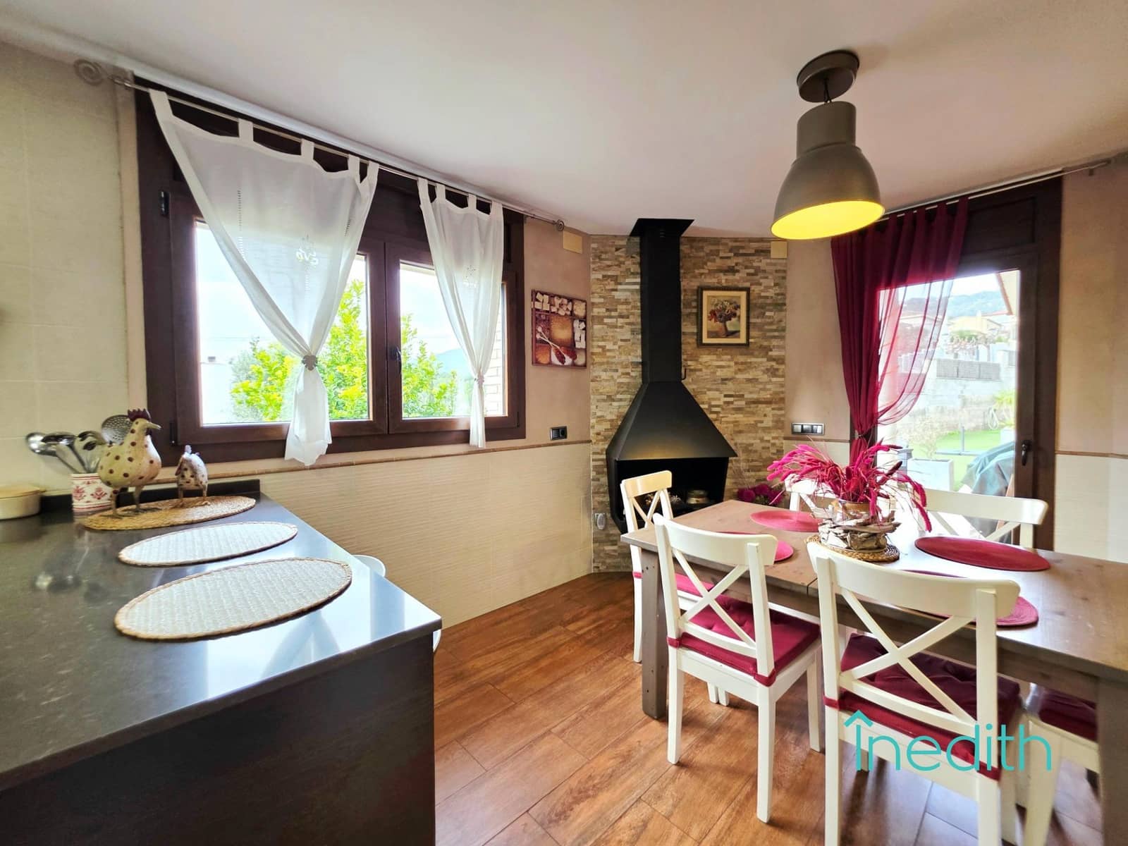 4 Zimmer Villa zu verkaufen in Canyelles mit Pool Garage - 670.000 € (Ref: 9513523)